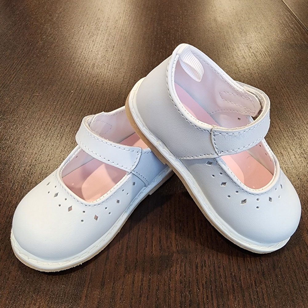 Trimfoot Co. Mary Jane Style Infant/ Toddler Girl Leather Shoe White Size 4